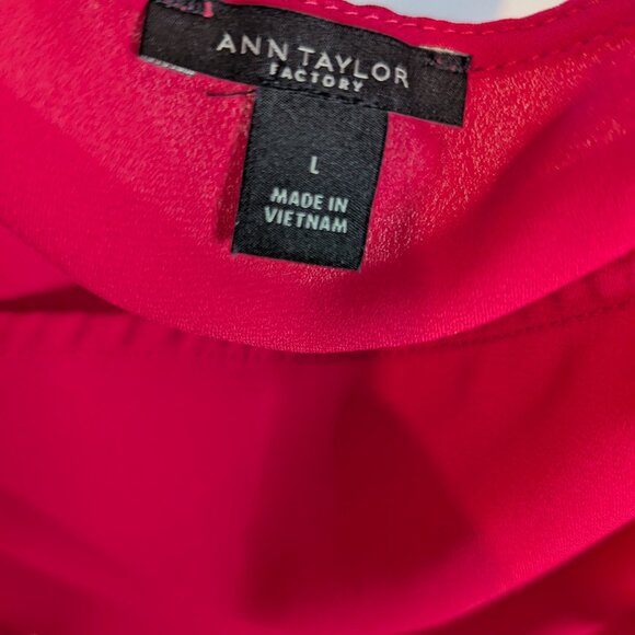 Ann Taylor flutter Sleeve Top - Picture 7 of 7